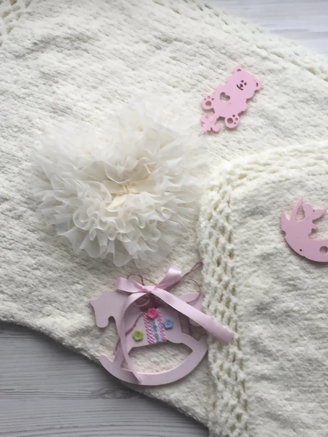 Hand made knitting blanket for baby. Baptism blanket. Take home baby blanket. Blanket for newborn. Baby born blanket. Ivory blanket.
