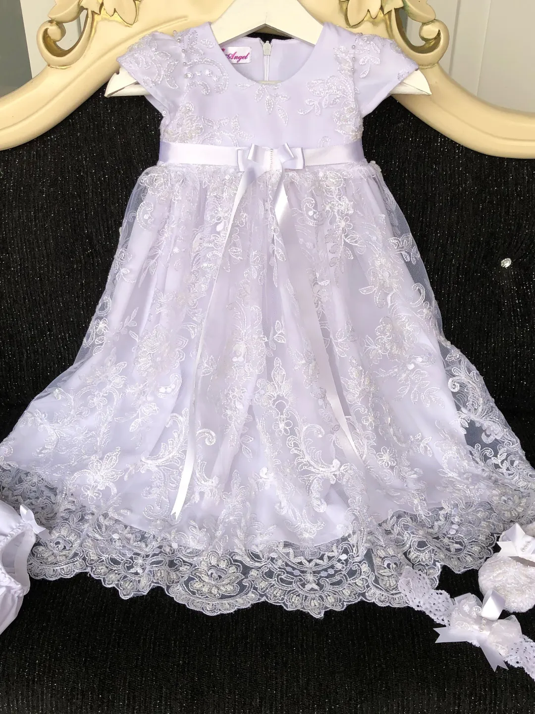 White dress,headband, shoes and panties. Dress with lace, pearls and sparkles for baby girl. Baptism outfit for baby. Christening gown.