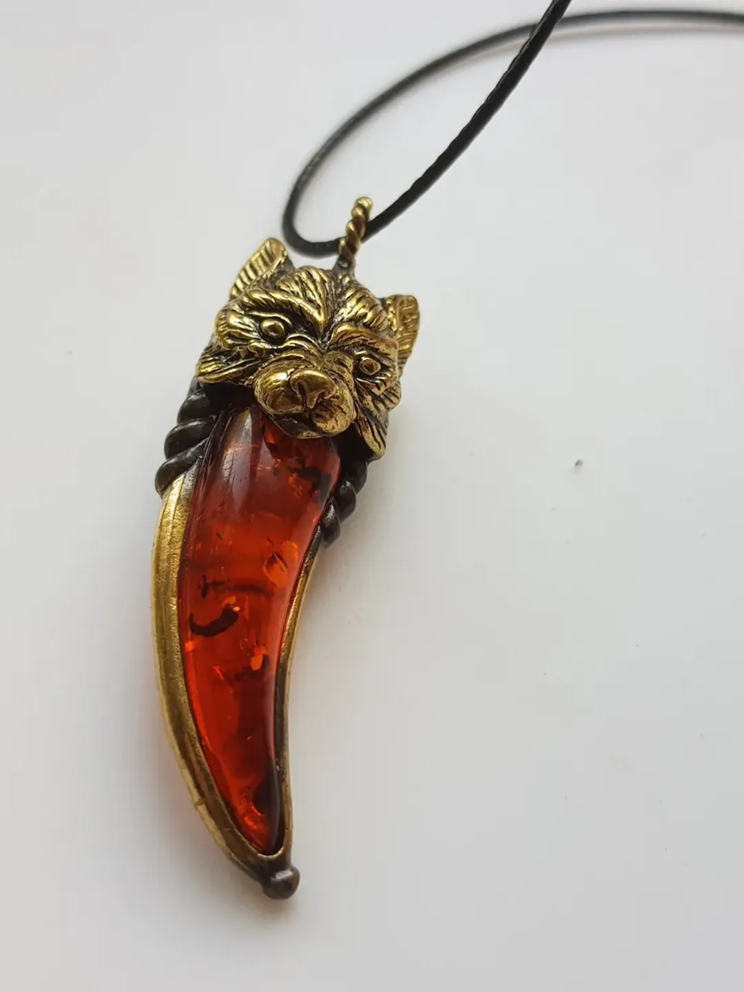 Wolf Fang Necklace Jewelry Red Gold Wolf Pendant Halloween Jewelry Animal Necklace Amber Amulet Pendant jewelry brass