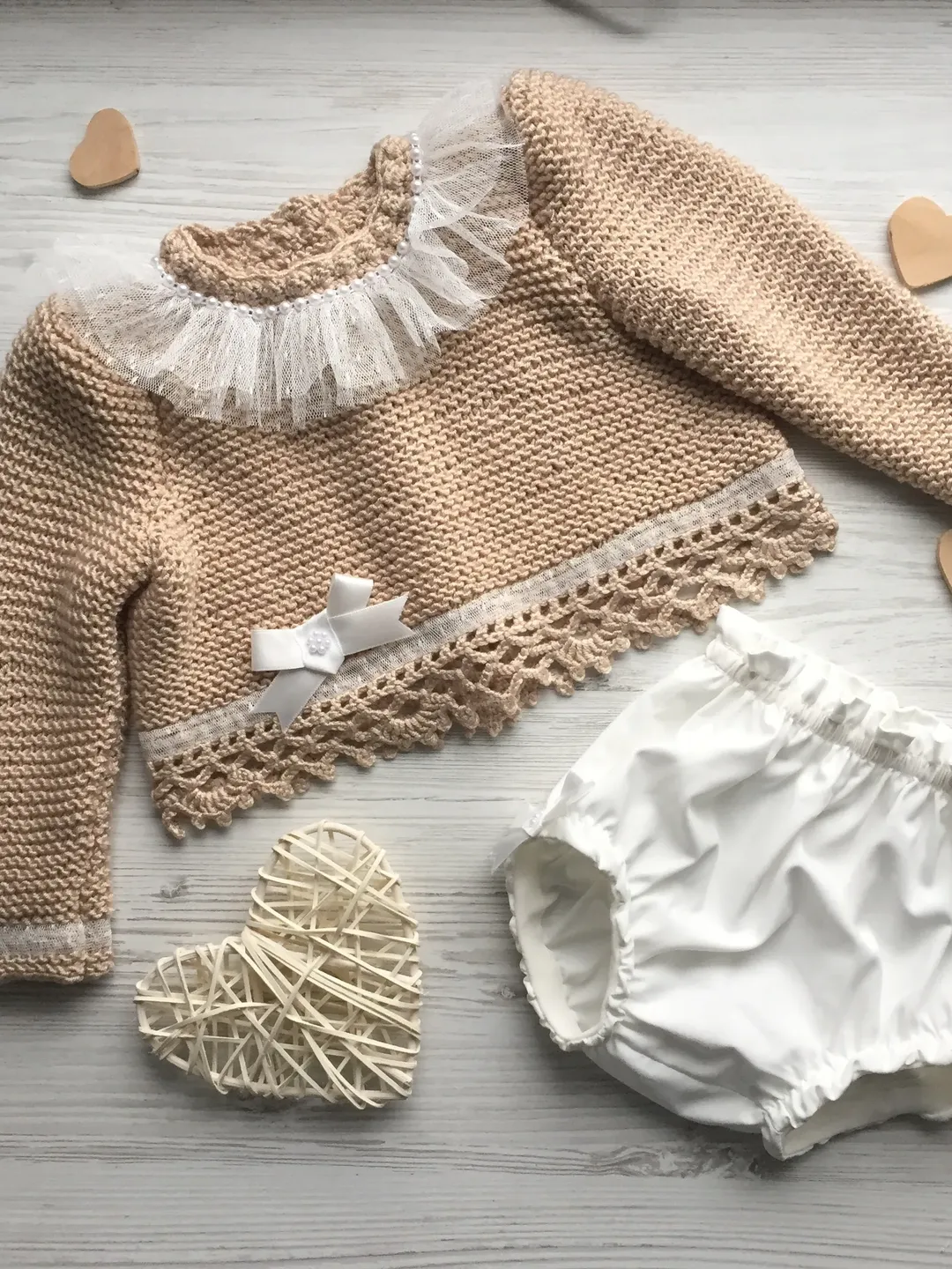 Sweater with bloomer. Knitting sweater for baby girl. Sweater with lace. Beige sweater for girl. Take home outfit for girl.