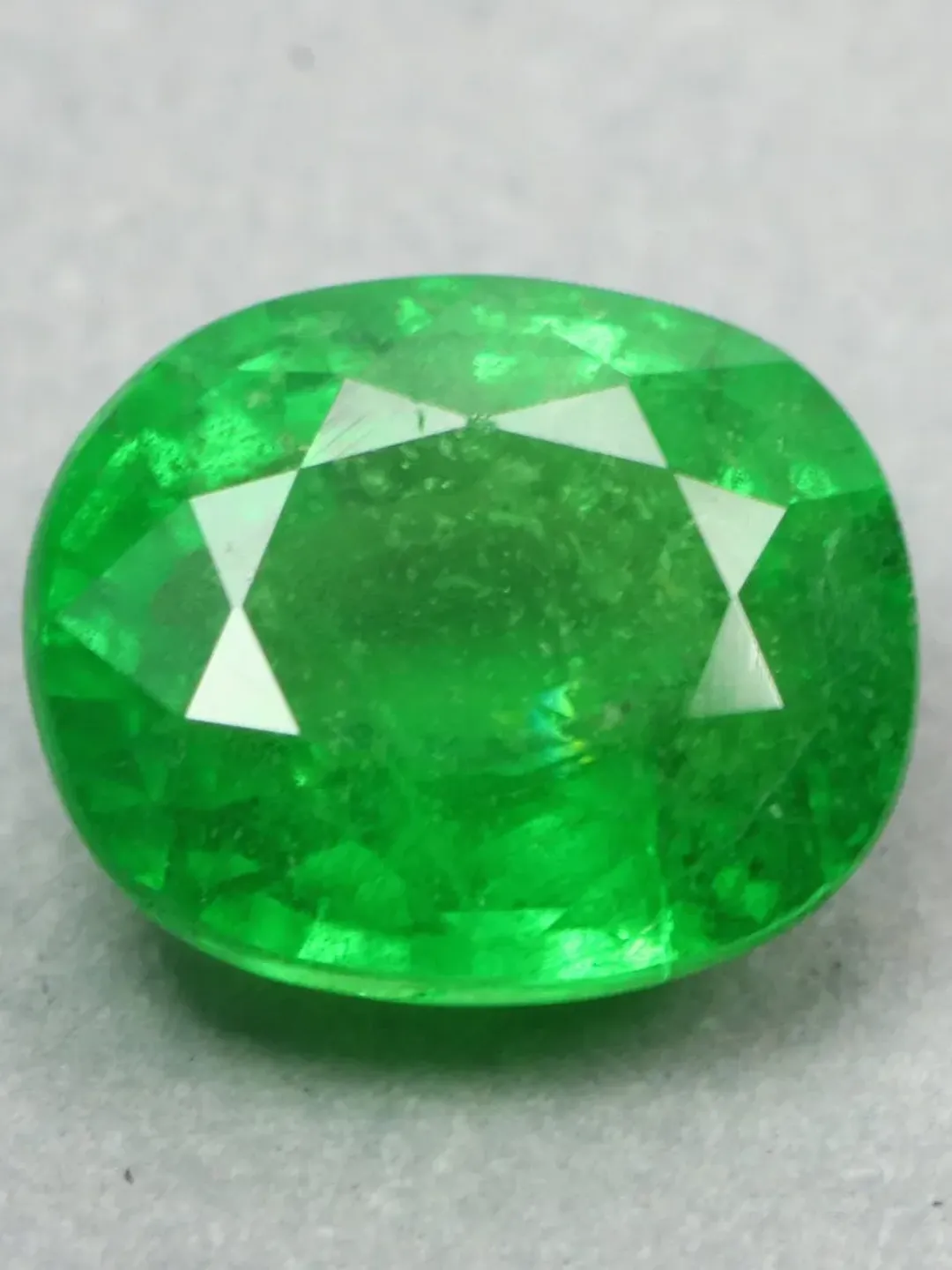 1-95-ct-fabulous-sparking-green-oval-cut-unheated-100-natural