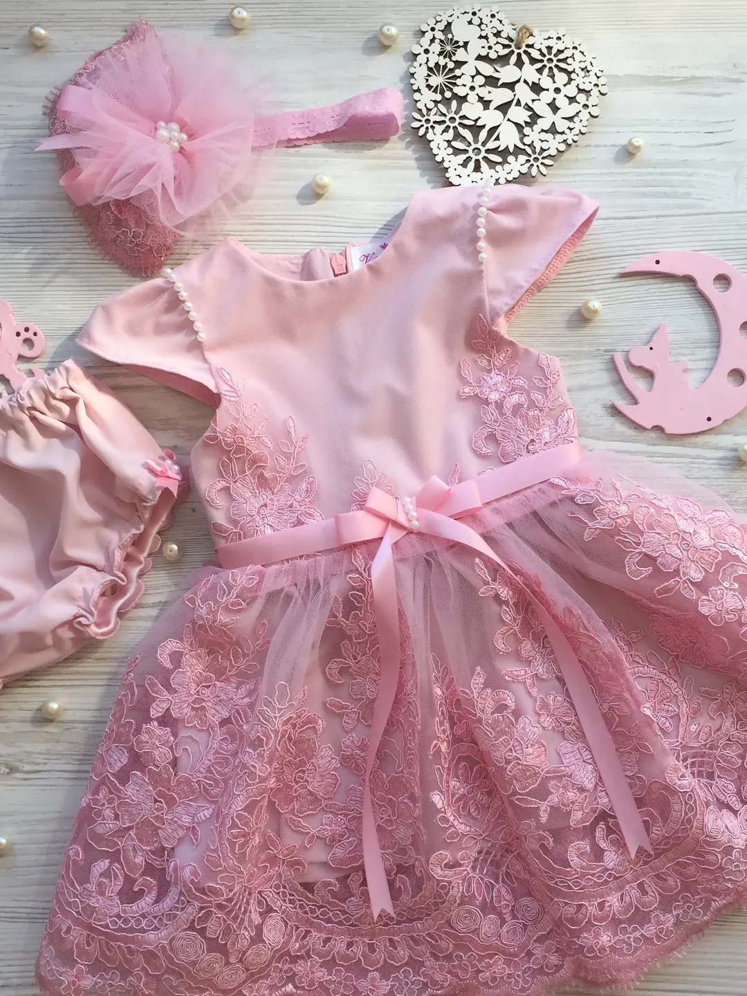 Dress for baby girl with panties and headband. Dress with lace and bows. First birthday dress.