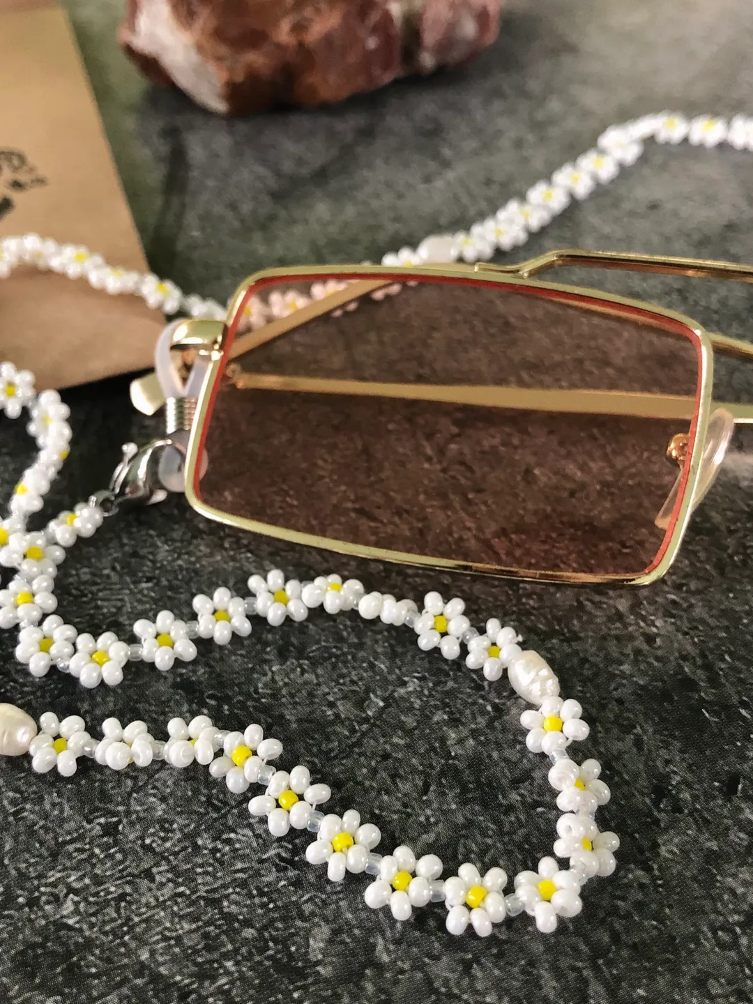 Glasses chain for women, sunglasses Daisy beaded lanyard necklace, pearl beaded mask chain with silver clasp