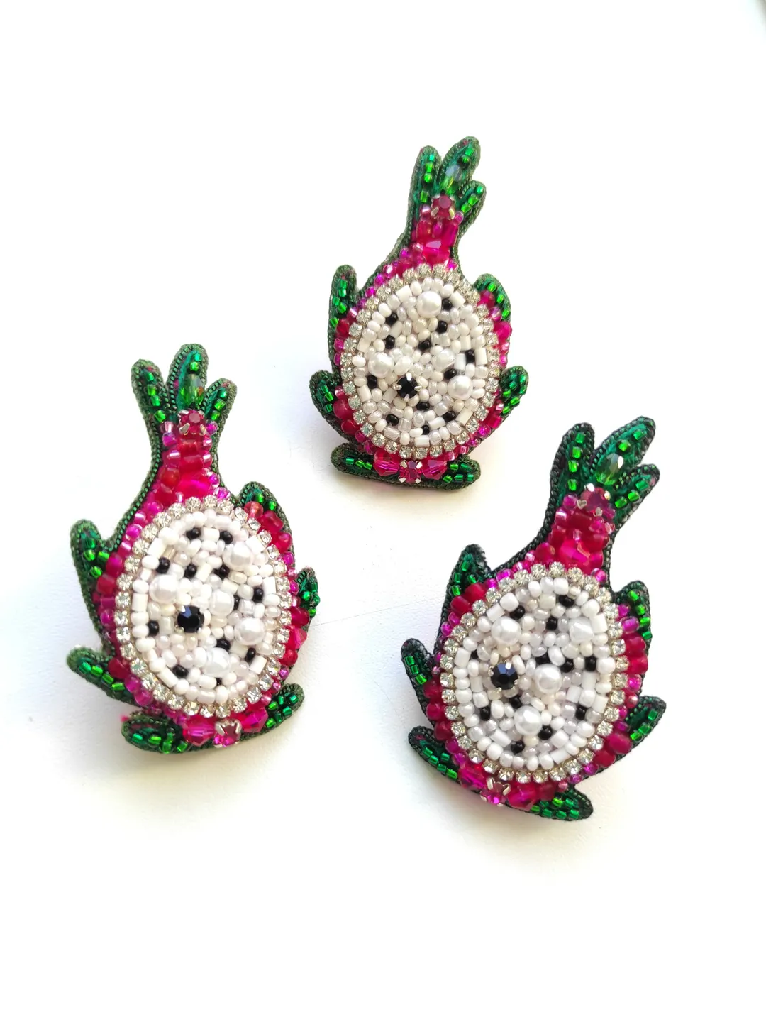 Beaded brooch, dragon fruit brooch, fruit brooch, beaded brooch, gift for her, dragon fruit brooch pin, beaded gift