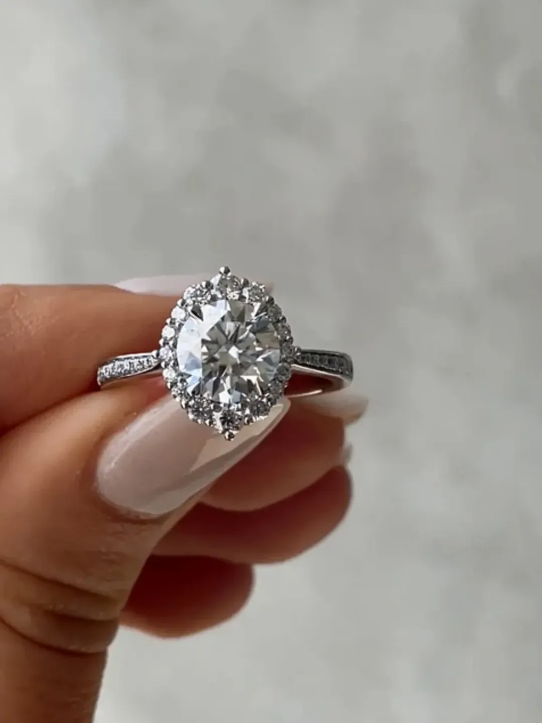 Round Cut Moissanite 7mm 1.25ct Halo Design Wedding Ring,Valentine Gift,Gift For Her,Anniversary Ring,Perfect gift for Her,Band Is optional.
