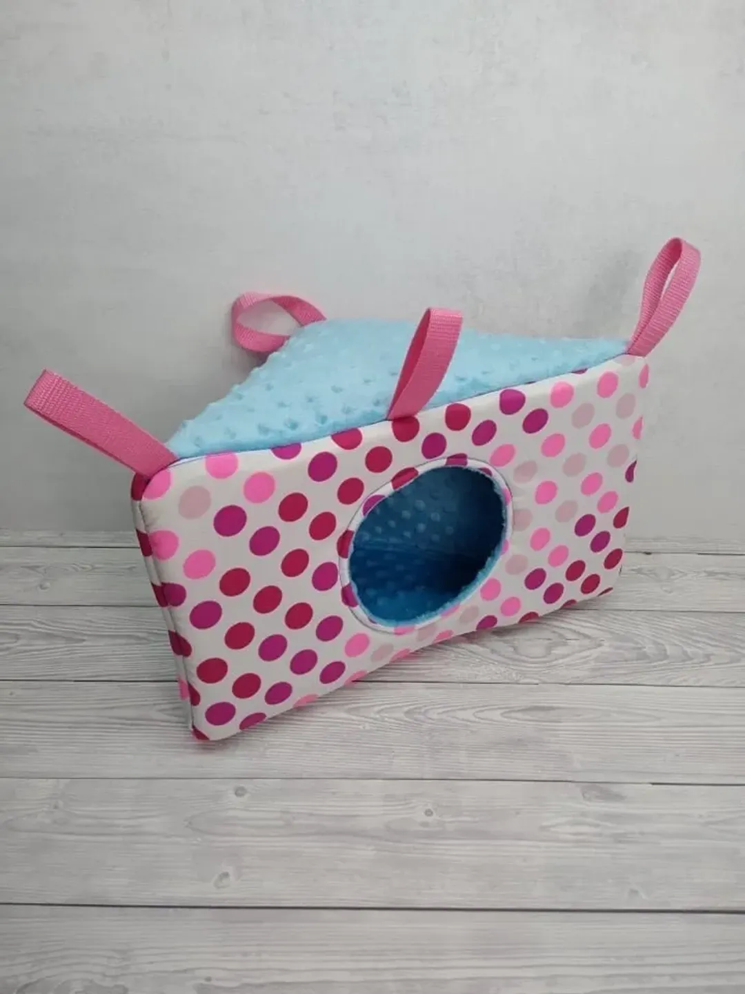 Corner rat hammock, custom rat hammock, chinchilla hammocks, chinchilla house, guinea pig hideout, rat hideout, ferret hammock, rat hammock,