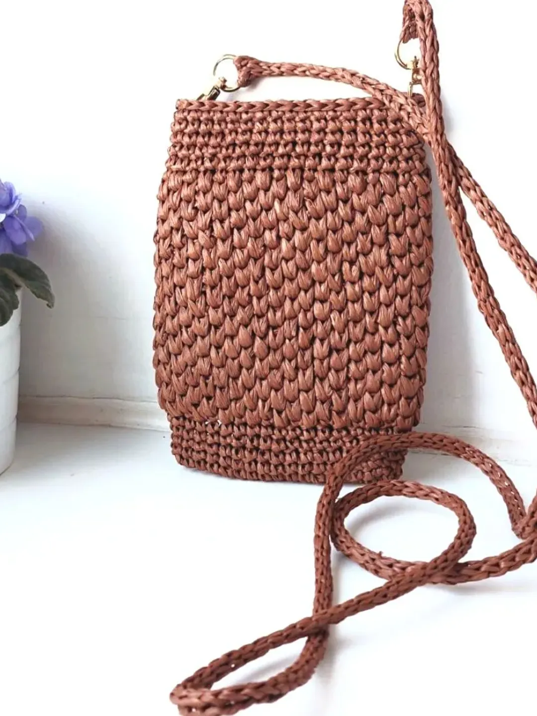 Straw raffia bag Hand-woven small cross body with strap
