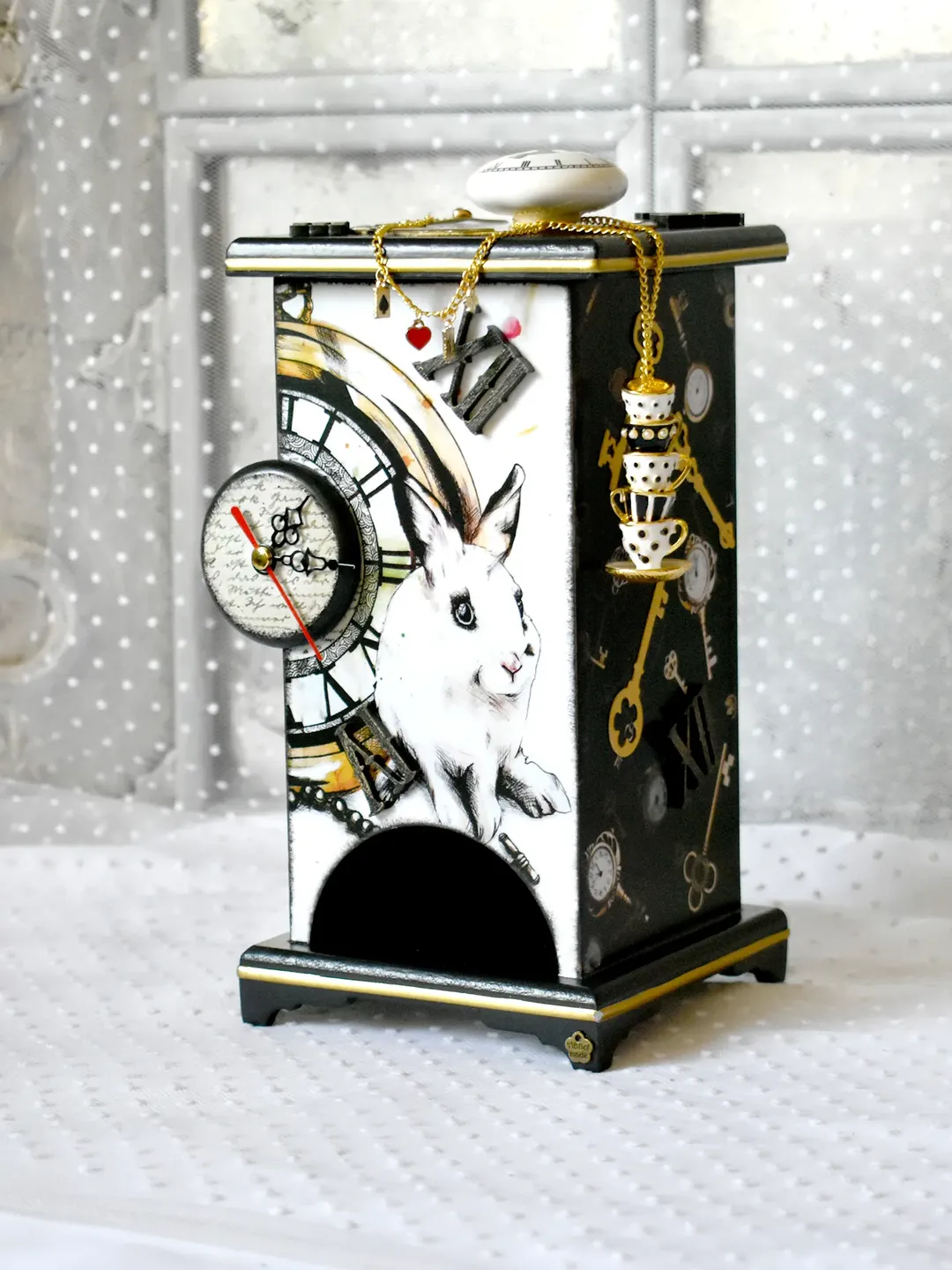 Double Tea house "ALICE" black and white