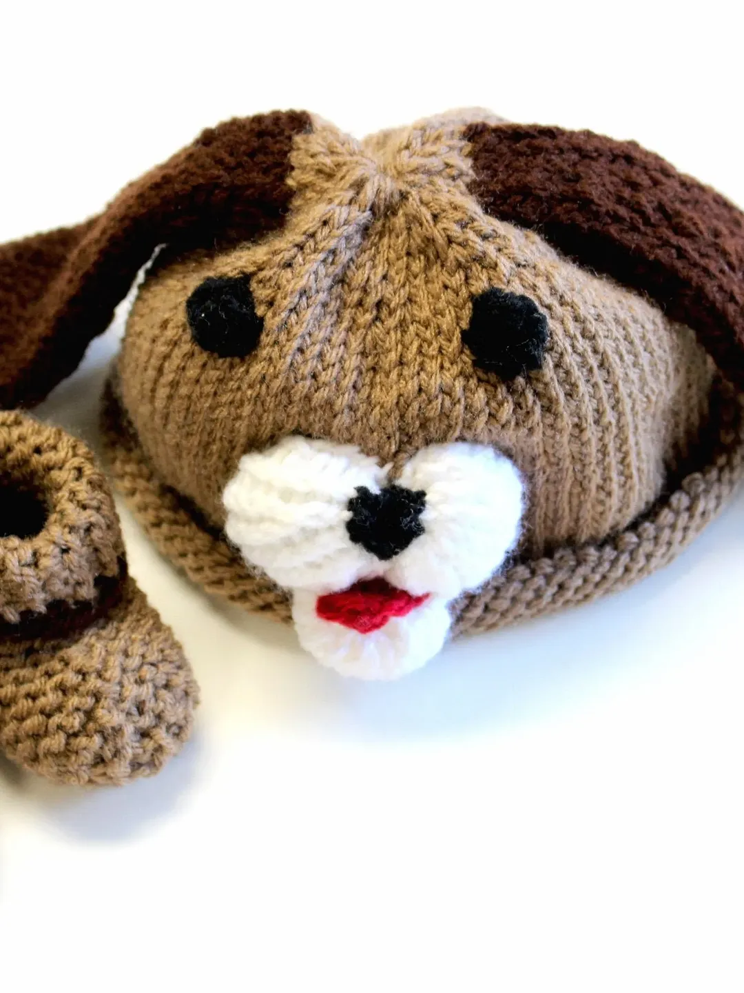 Puppy Dog Hat and Booties Set for New Babies, Newborn Crib Hat, Shoes an Socks, Expectant Parents Baby Shower Gift Ideas, Yarn Animal Hats