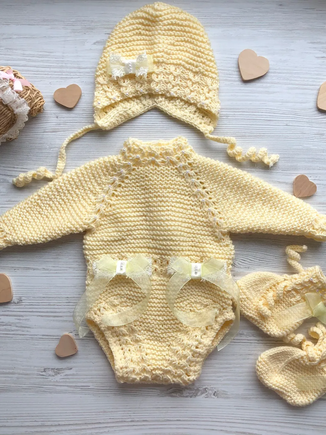 Beige knit romper with pearls, hat with pearls and lace bow, socks with pearls and ribbon. Photo props for baby girl. Take home clothing set