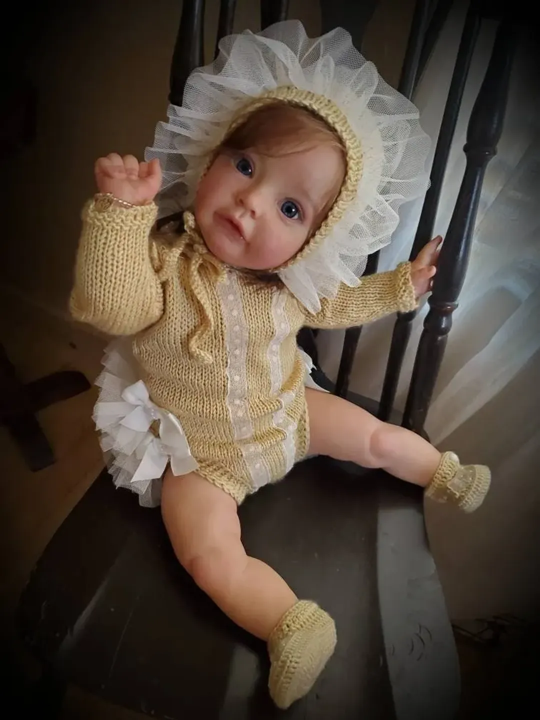 Knit clothing set for baby girl. Romper, hat, booties. Knit romper with lace, tulle and pearls. Take home outfit for girl. Photo props.