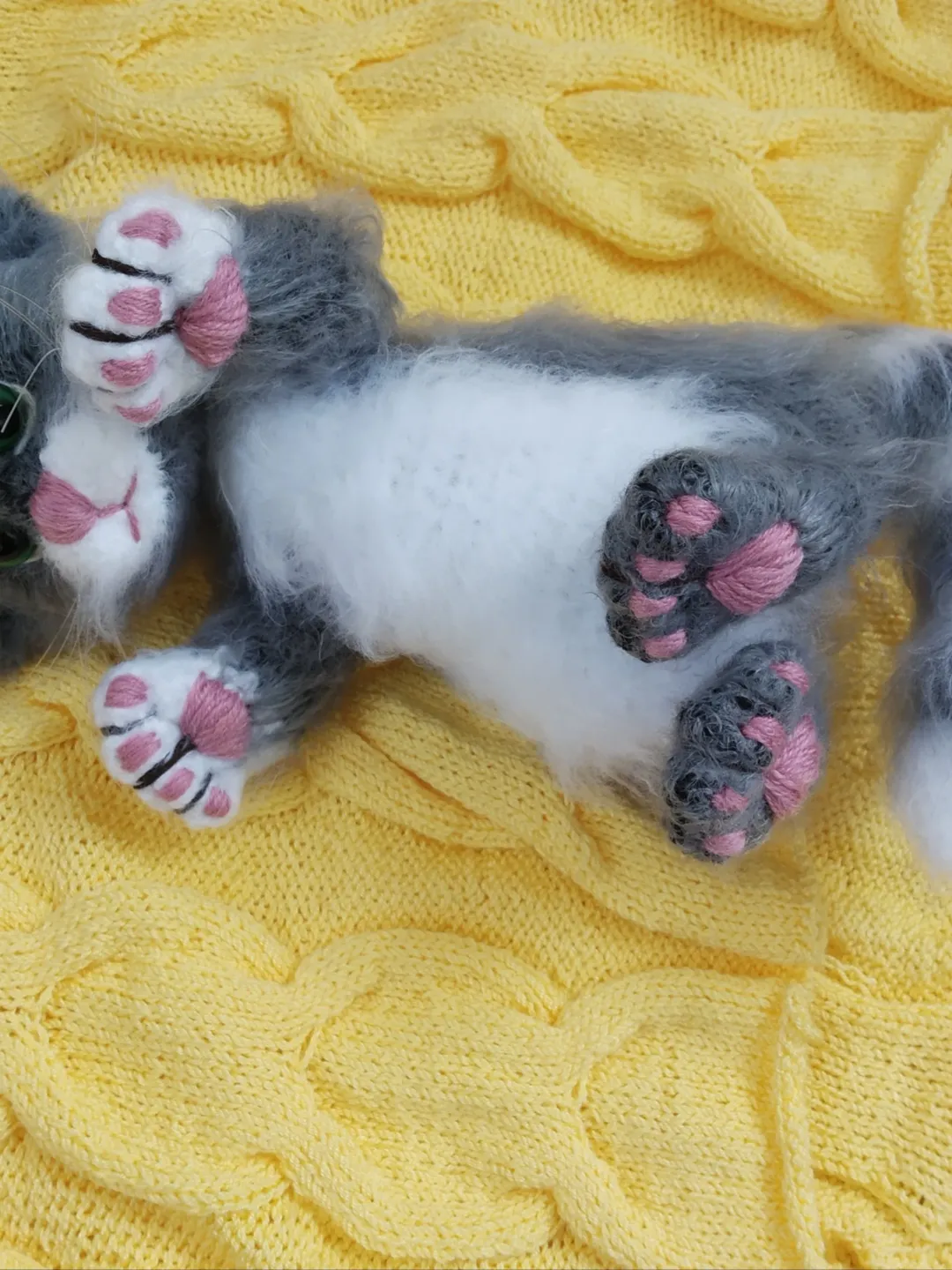 Stuffed animal realistic cat plush gray cat longhaired, soft fluffy kitten like real, plush fluffy cat with movable paws, toy pet for girl