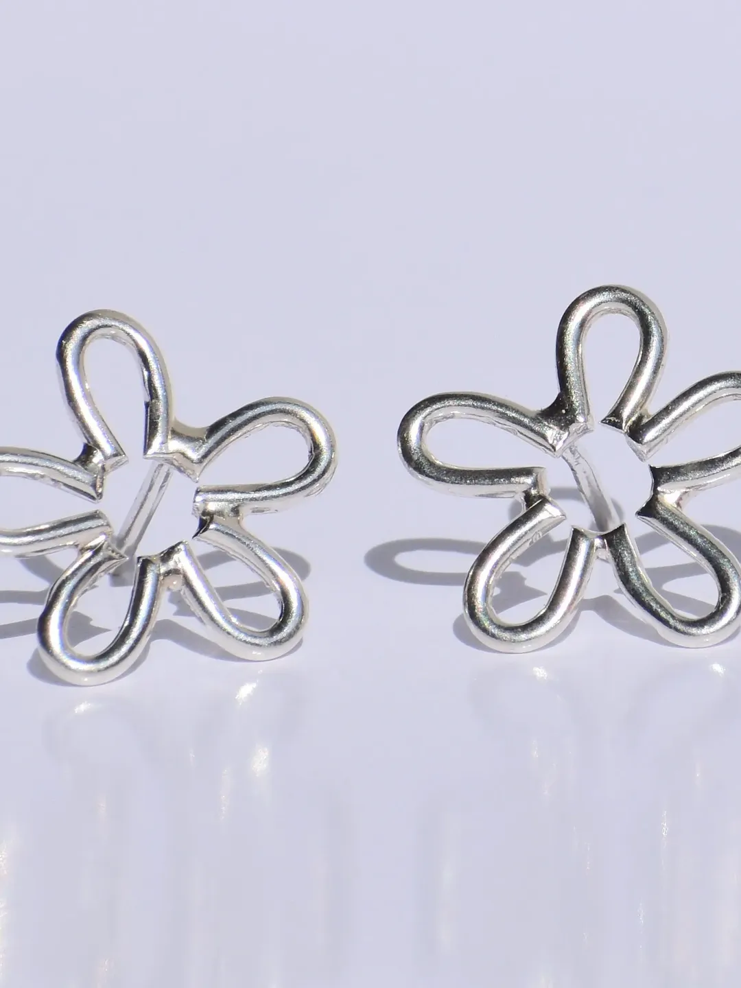 Silver Flower Earrings, Silver Wire Earring, 925 Silver Studs Earrings, Handmade Jewelry, Minimalist Jewelry, Women Accessories, Silver Gift