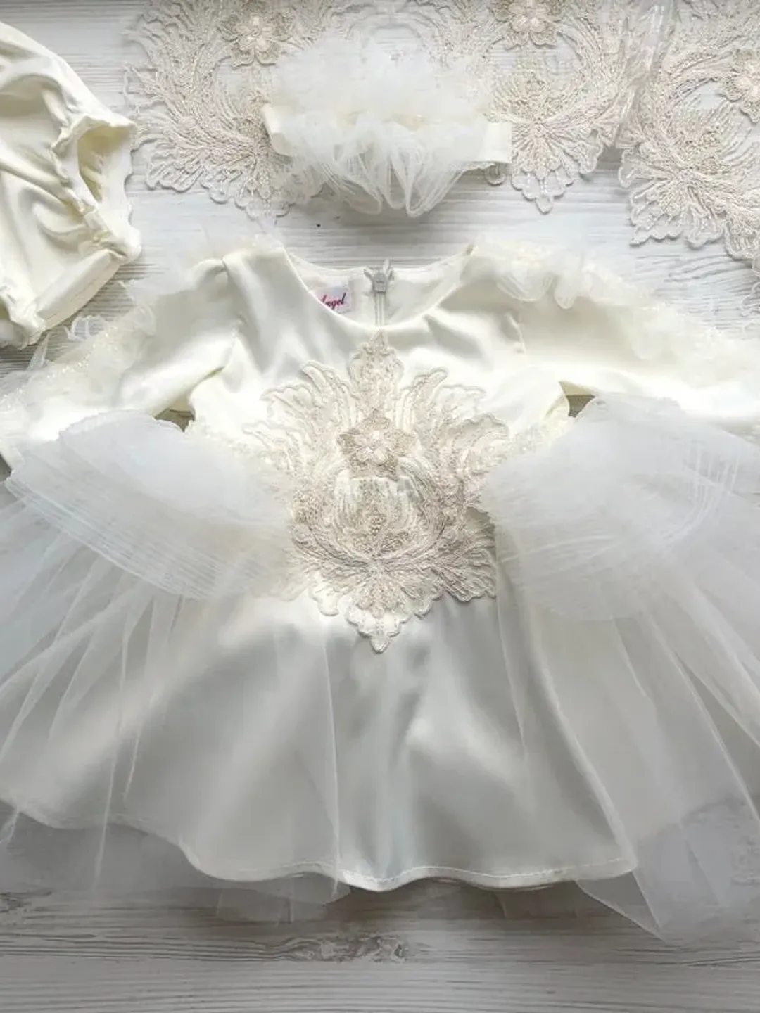 Baptism outfit for baby girl. Christening gown for baby girl. Dress with lace, pearls, headband and panties. Ivory baptism dress for girl.