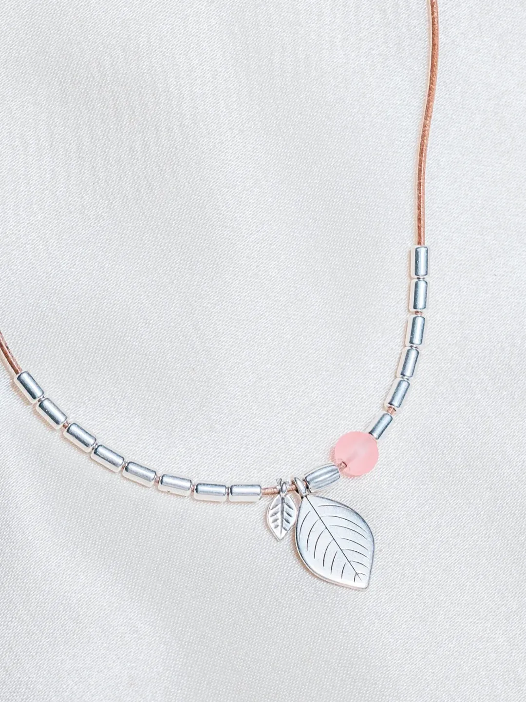 Tiny Leaves Beaded Necklace, Silver Dainty Leaf Layering Necklace, Simple Everyday Minimalist Choker Leaf Jewelry, Gifts for Women Teens