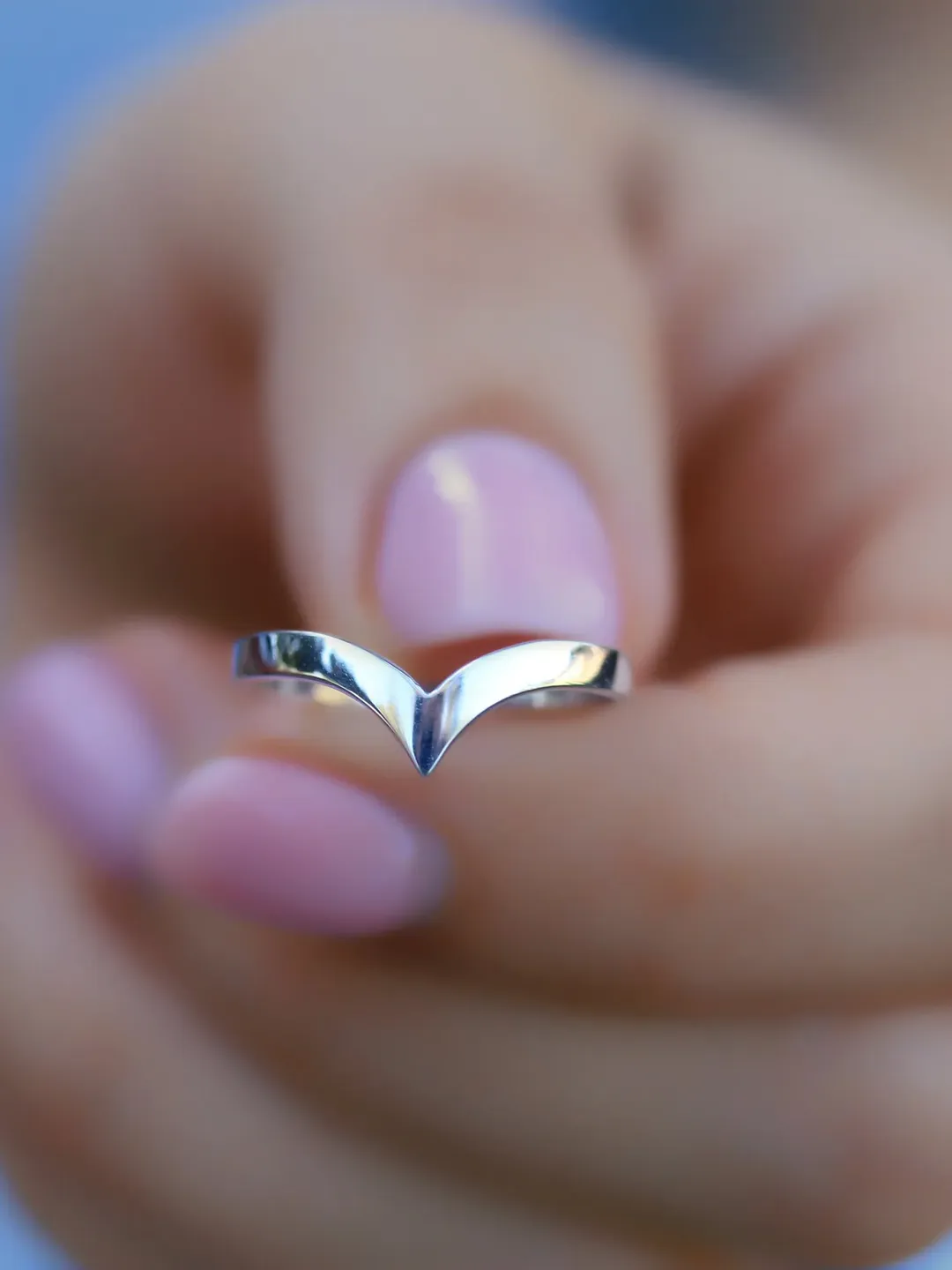 CHEVRON WEDDING RING | V Shaped Women Chevron Gold Ring | Custom Dainty Wedding Gold Ring | Women Wedding Gift | Curved Shaped Band