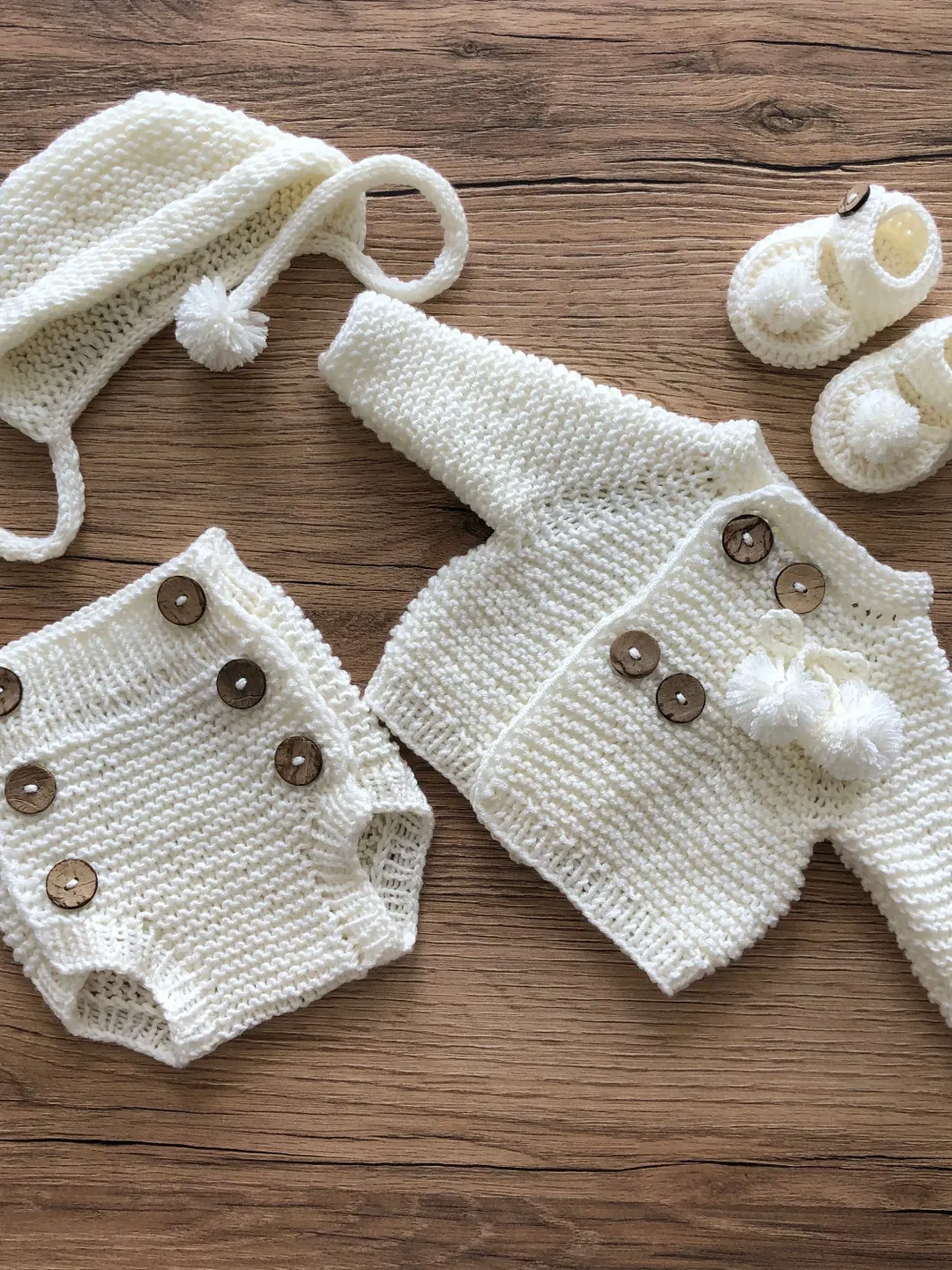 Knit outfit for baby. Jacket, panties, hat and booties. Clothing set with wood bottoms and pompons. Photo props.