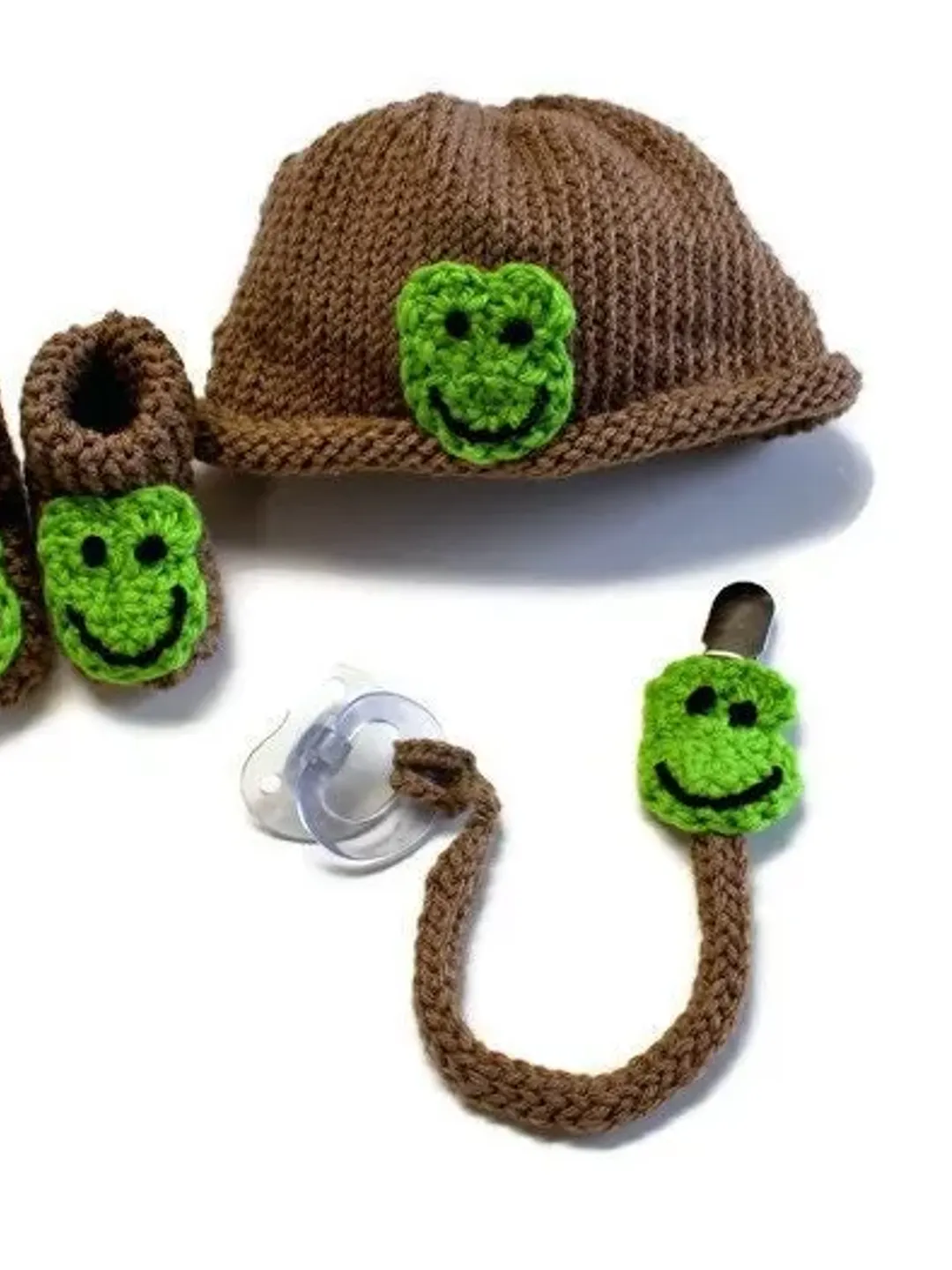 Green Frog Photoshoot Props Set, Hat and Booties Set, Pacifier Clips, Expectant Parents Baby Shower Gift Ideas, Frog Hat with Shoes and Clip