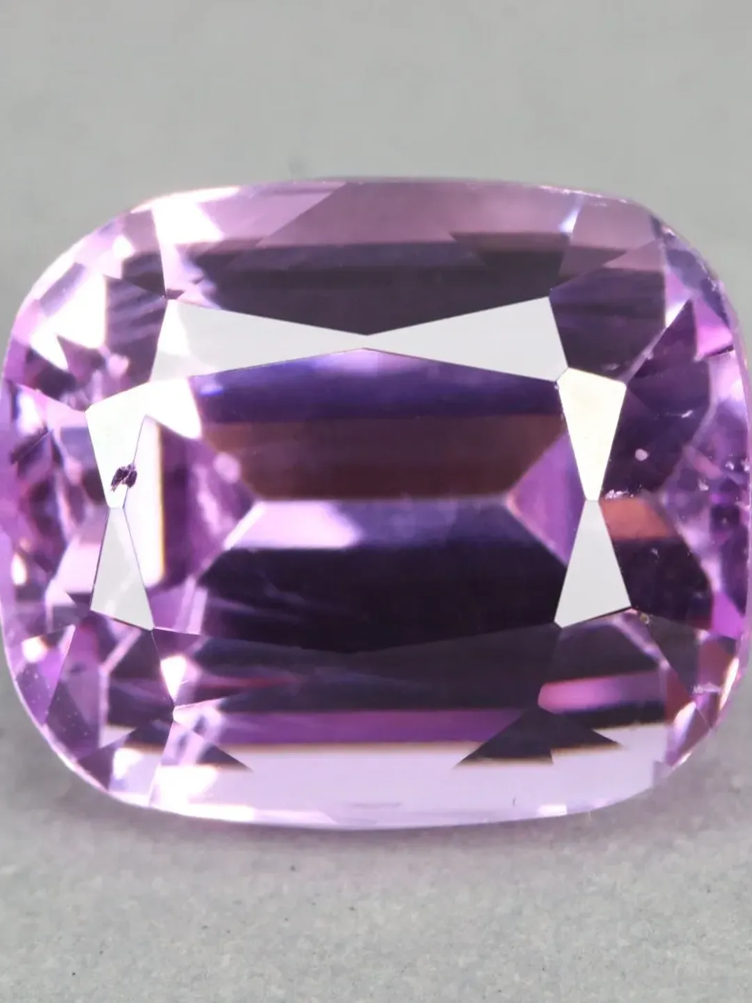 10.60 CT Superb Hot Pink ! Cushion Cut 100% Natural Kunzite From Pakistan