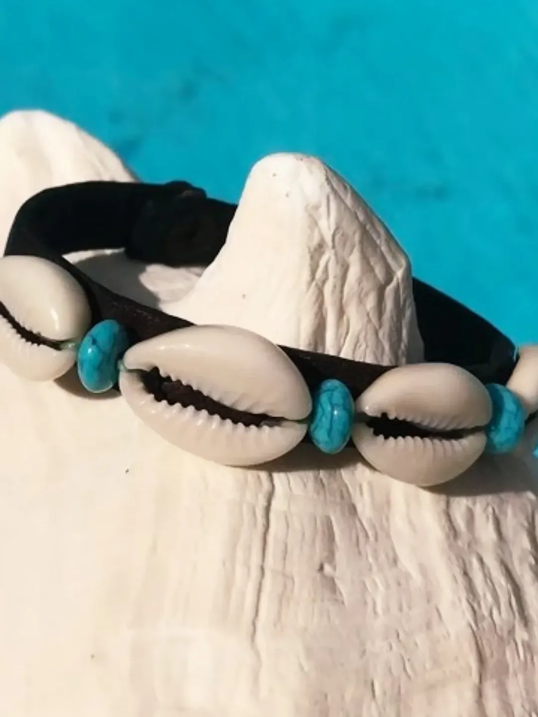 Turquoise Bracelet, Boho Beach Bracelet, Leather Cuff with Cowrie Shell, Women Leather Bracelet, Turquoise Jewelry Bohemian Beach Jewelry
