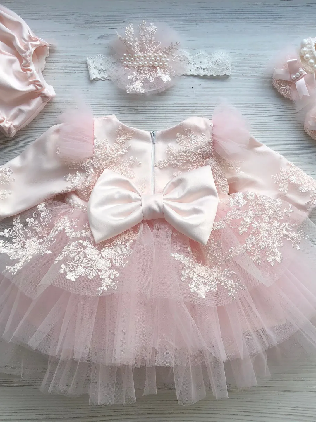 Light pink dress with headband, panties and booties for baby girl. Dress with lace and pearls. First birthday outfit for girl.