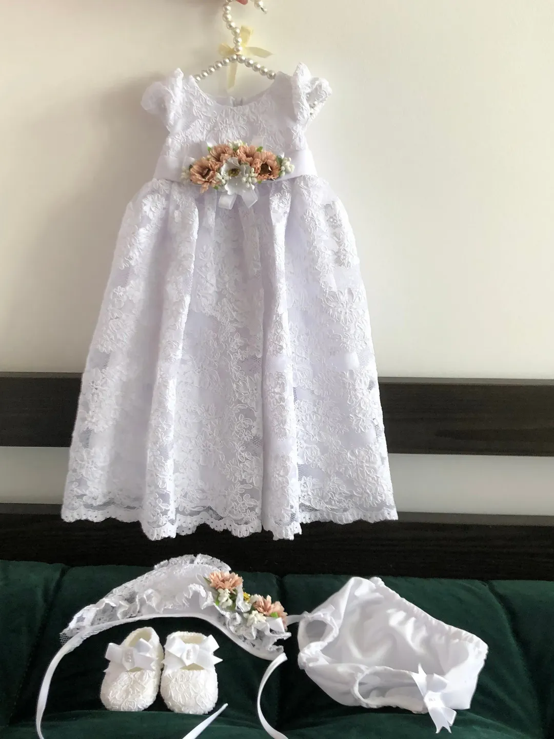 White dress white lace, pearls, 3d flowers, bonnet with lace and flowers, booties and panties. Baptism outfit for baby girl.
