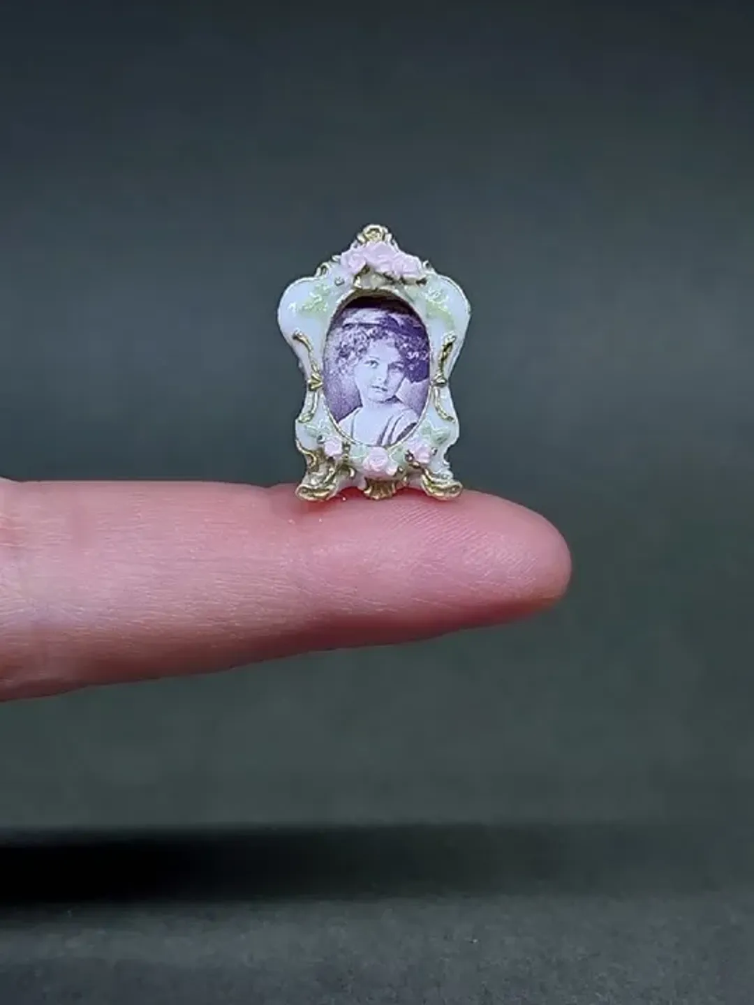 Miniature Photo Frame 1:12 , Dollhouse Vintage Photo Frame, Dollhouse Photo Frame, Dollhouse Decor, Dollhouse Decor 1:12