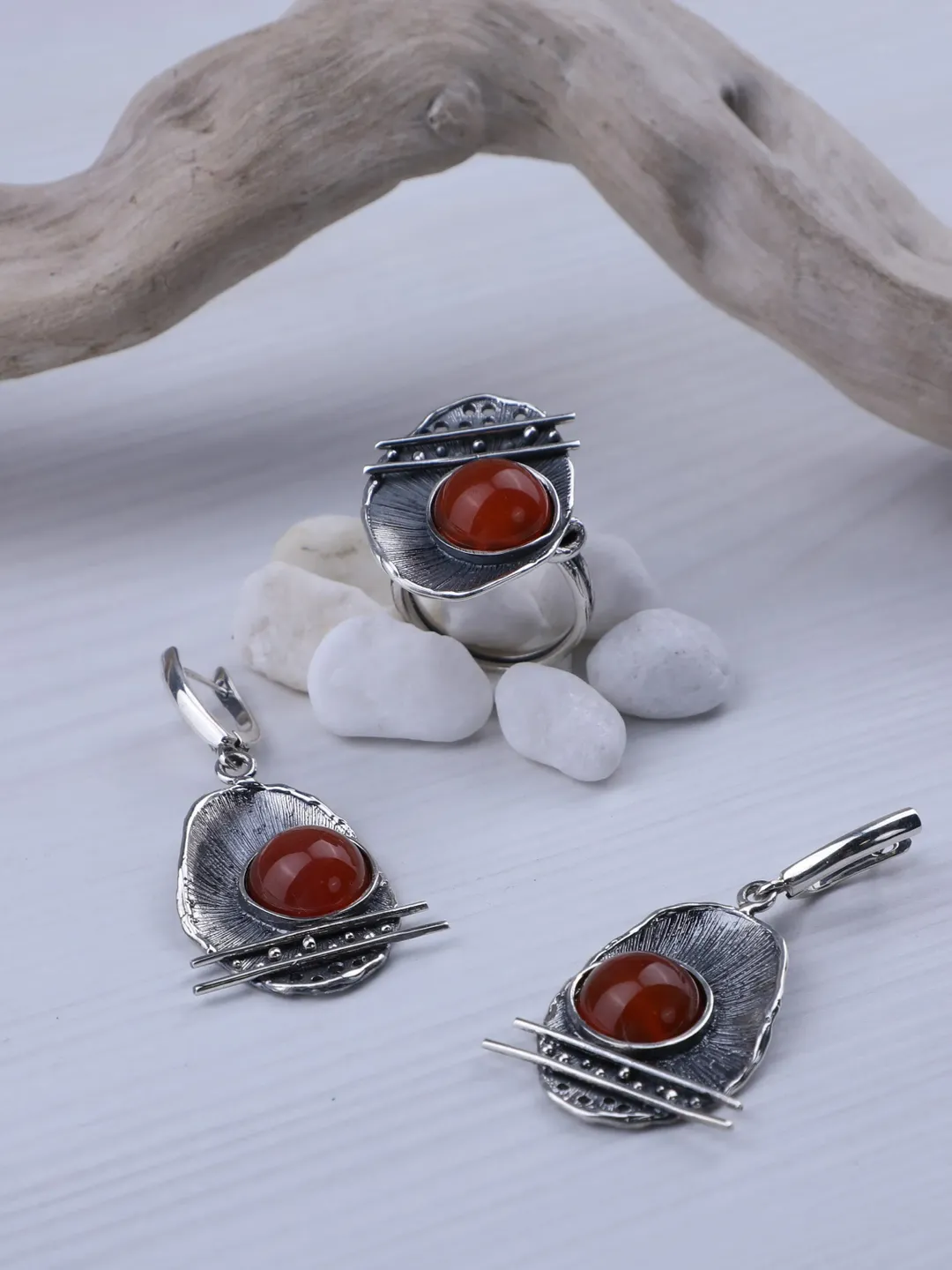 MADE TO ORDER Sterling 925 silver, bright red Carnelian jewellery set: earrings and ring.