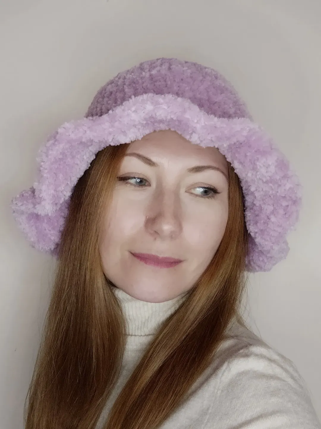 Fuffy bucket hat hand knit. Furry bucket hat crochet. Warm bucket hat pastel purple for women