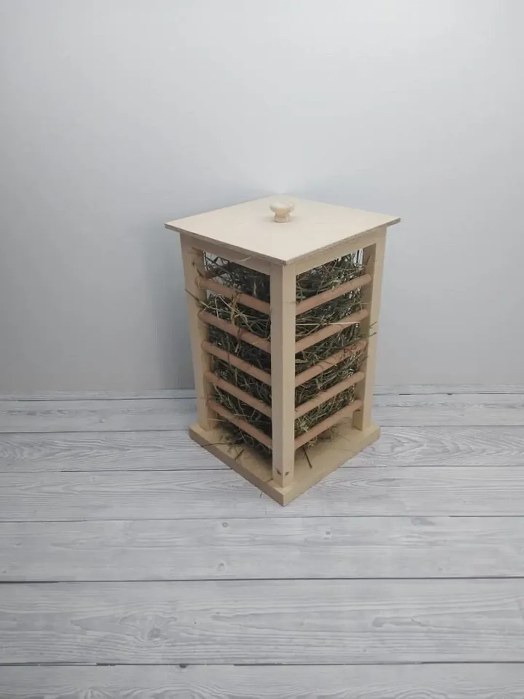 Guinea pig hay feeder, bunny hay rack , bunny feeder, hay rack guinea pig, rabbit cage accessories, guinea pig cage accessories,