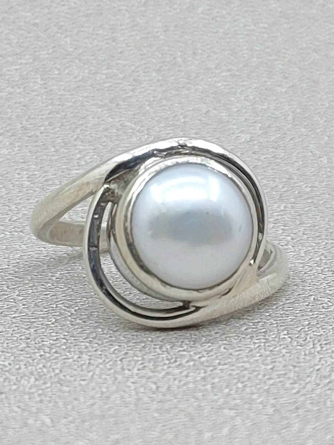 Pearl Ring, Gemstone Ring, June Birthstone, Handmade Ring, Sterling Silver Ring, Promise Ring, Statament Ring, Anniversary Gift, Women Gift