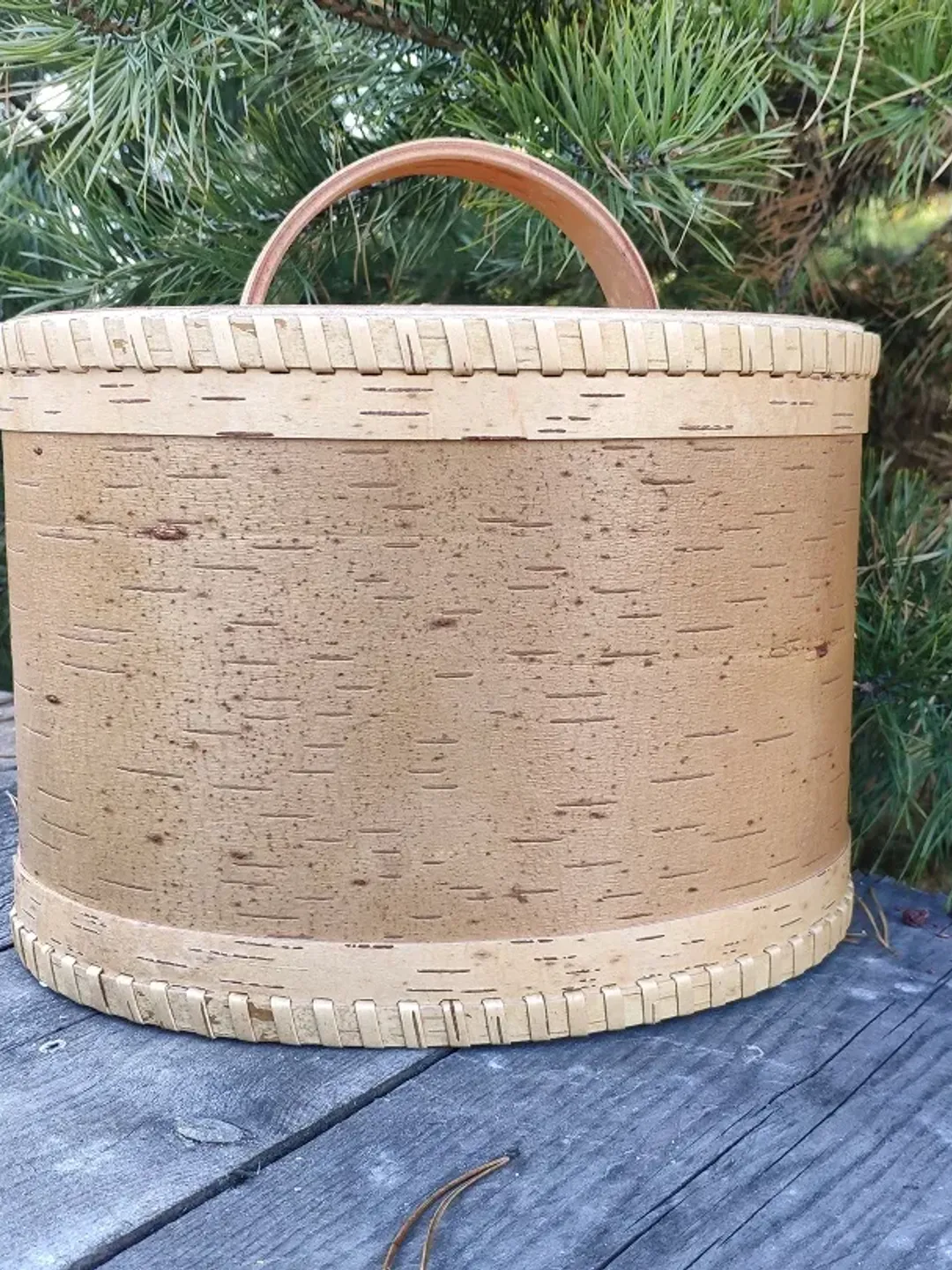 Large bread box, Large birch bark box