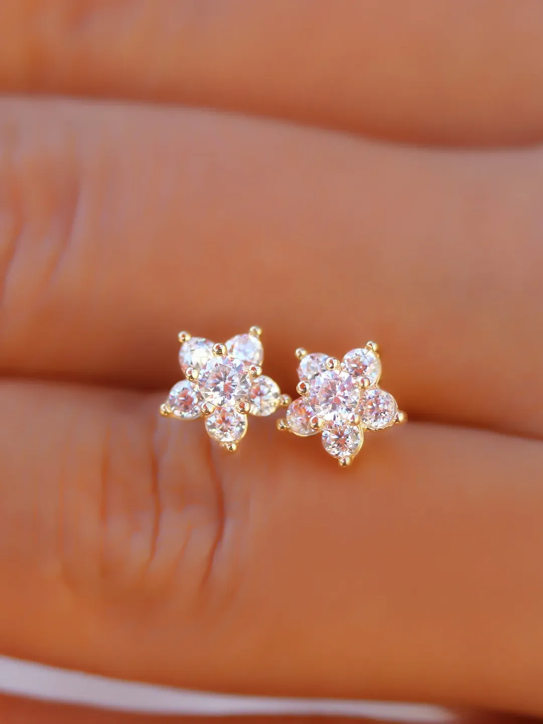 FLOWER STUD EARRINGS | Round Cut Moissanite Diamond Wedding Gold Stud Earring | 14k Solid Gold Flower Shape Push Back Stud Earring