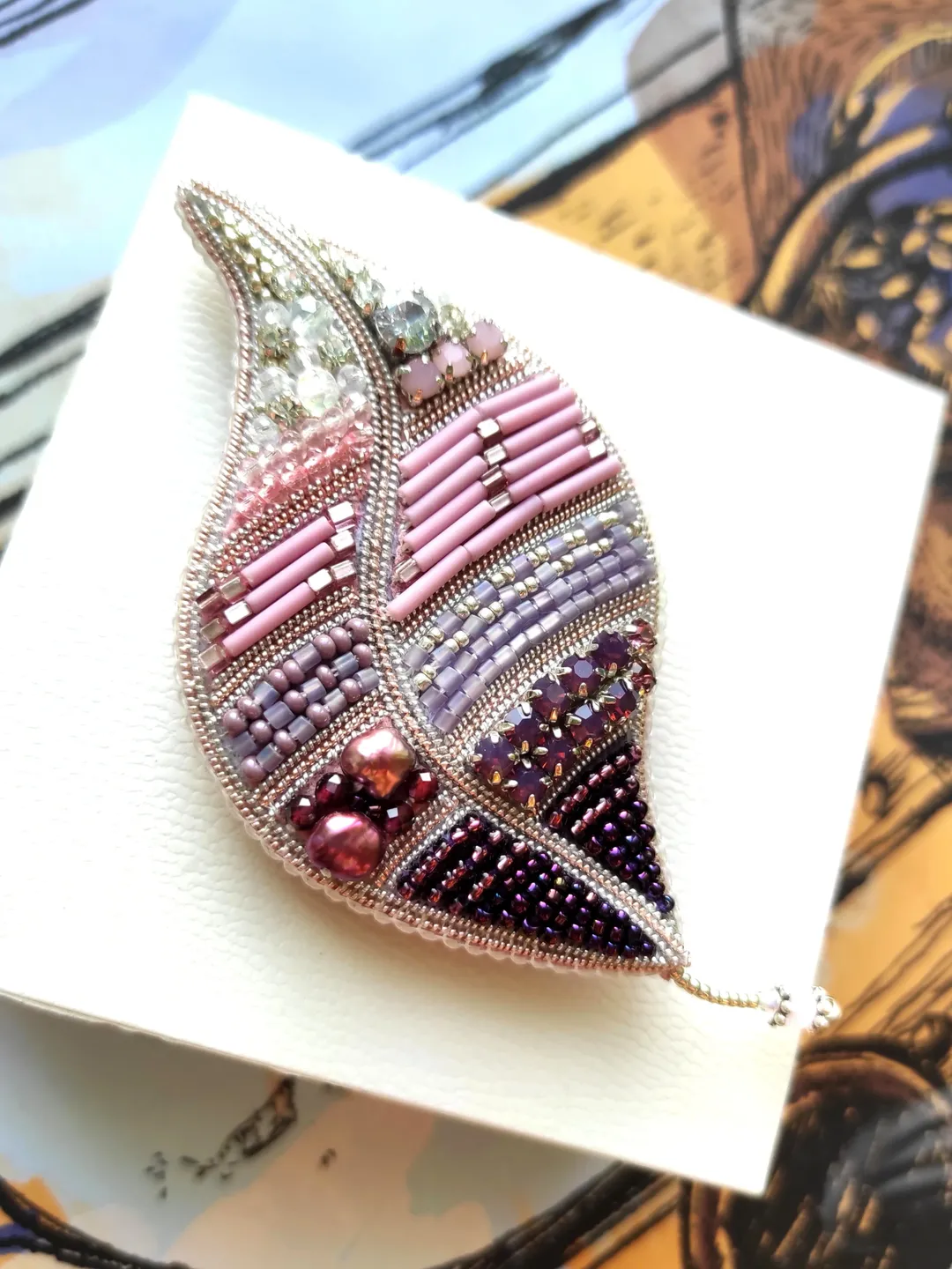 Feather brooch, leaf brooch, brooch pin, beaded brooch, mothers day, gift for friend, handmade gifts, brooch, pin