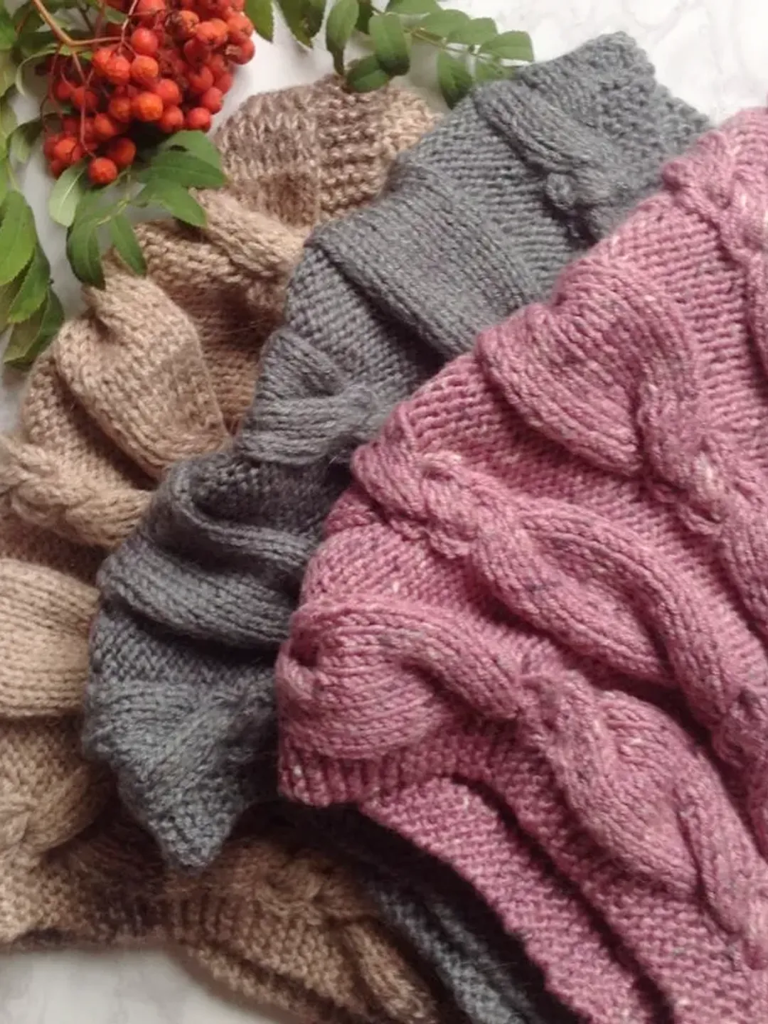 Snood scarf hand-knitted wool. Warm knitted snood.