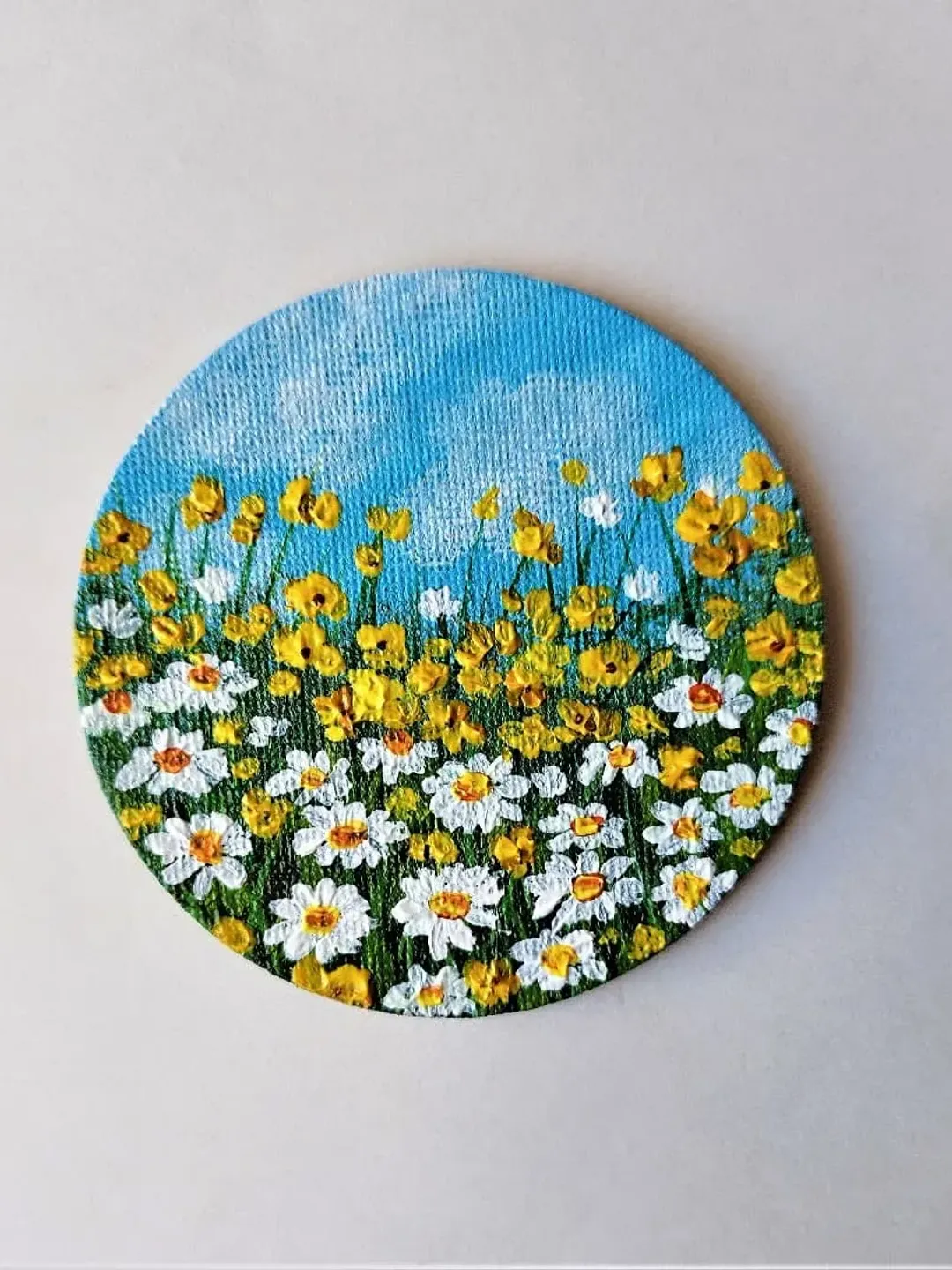 Mini painting, Daisies paintings, Wildflowers acrylic painting