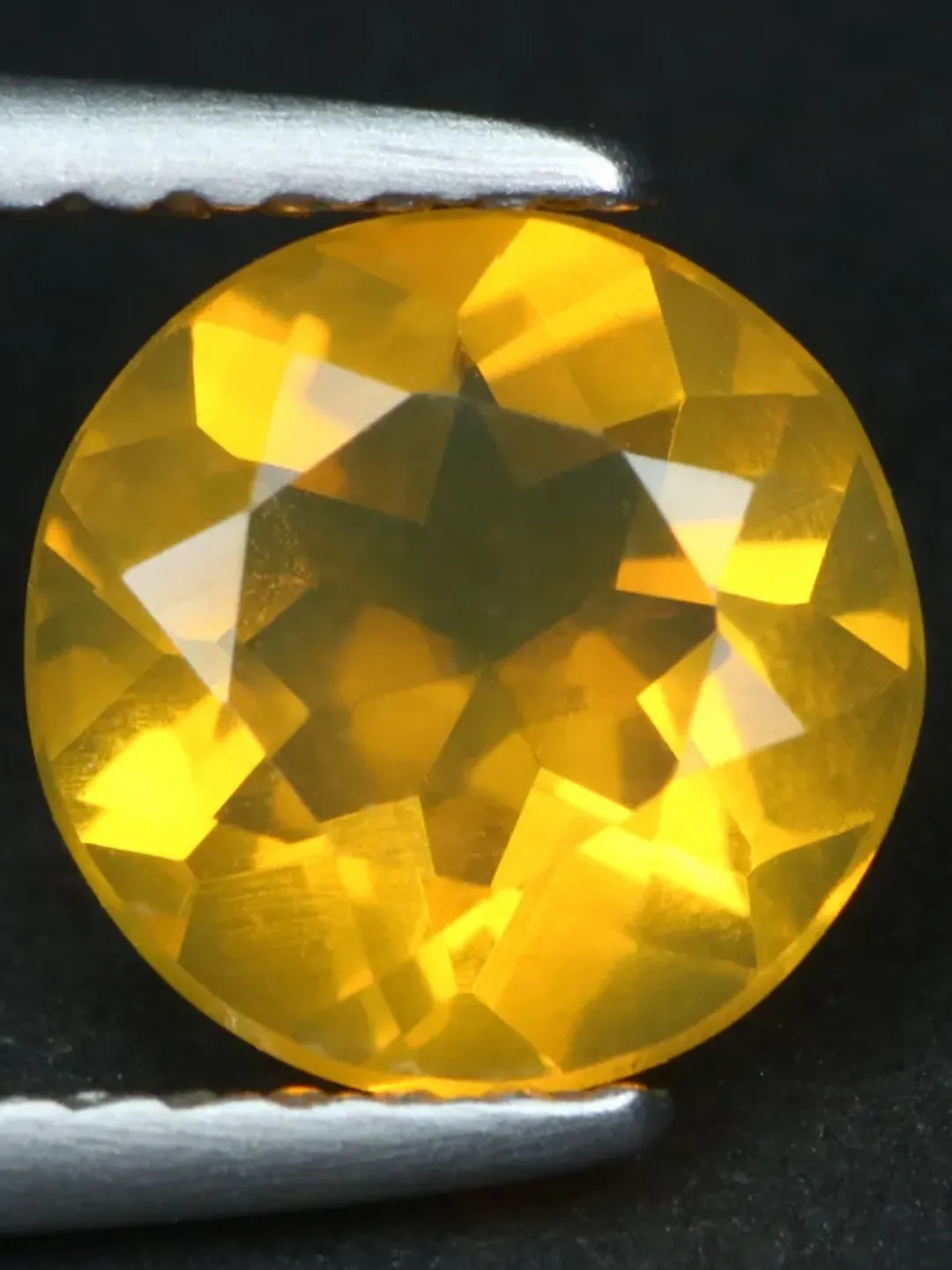 0.84 ct Gorgeous ! Stunning Fire 100% Natural Orange Mexican Fire Opal