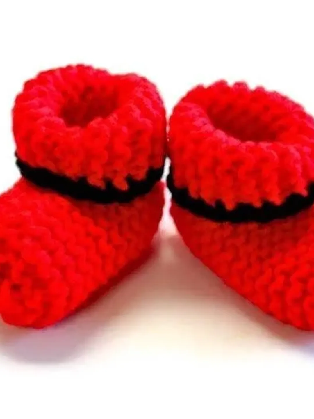Black and Red Baby Shoes, Socks and Booties, Ladybug Shoes, Baby Shower Gifts Ideas, Expectant Parents, New Babies, Insect Babies, Bug Shoes
