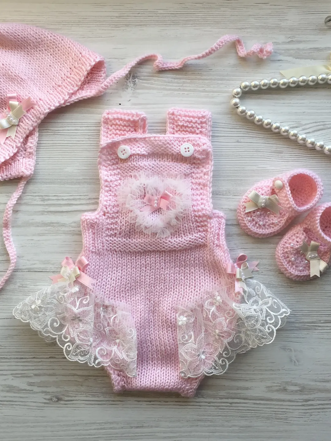 Knit romper for baby girl. Take home outfit for baby girl. Bloomer for baby girl. Newborn baby girl clothing set. Romper, hat and booties.