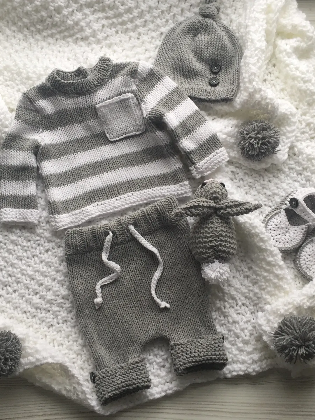 Knitting outfit for baby boy.Take home outfit for boy. Baby shower gift for boy. Blanket, sweater, trousers, hat, booties, toy for baby boy