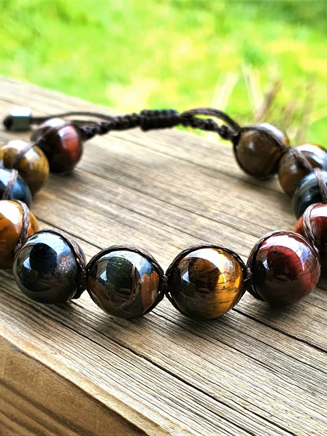 Natural Hawk's Eye Gemstone Macrame Bracelet 12mm / Hawk's Eye / Calming / Relaxing