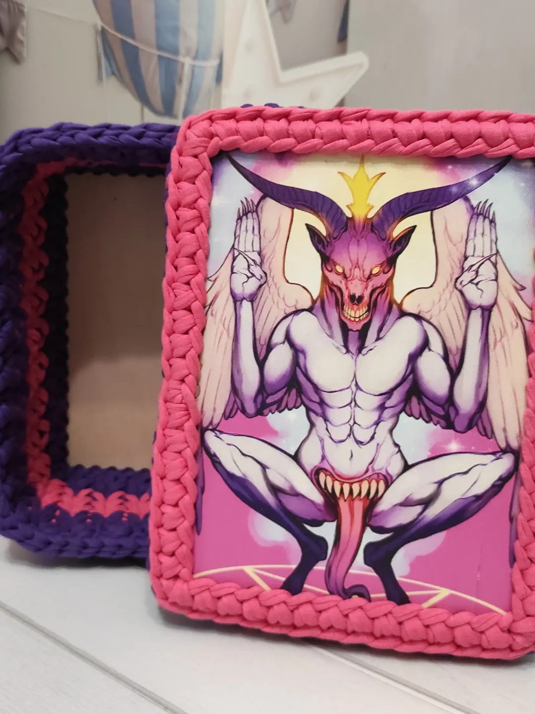 Basket crochet with baphomet