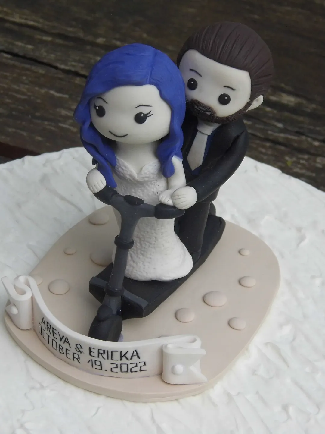 Personalized Wedding Cake Topper, Cake Topper Figurine, Bride Groom Cake Topper, Bride Groom Figurine, Custom Wedding Cake Topper Figurine