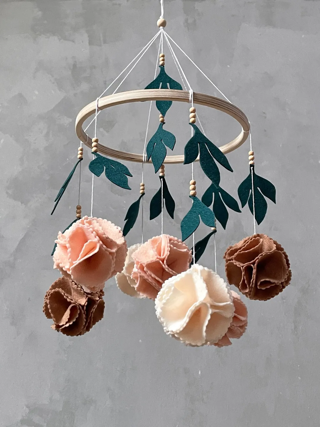 Boho floral baby mobile girl. Flower crib mobile girl. Boho nursery decor girl. Floral baby shower gift girl