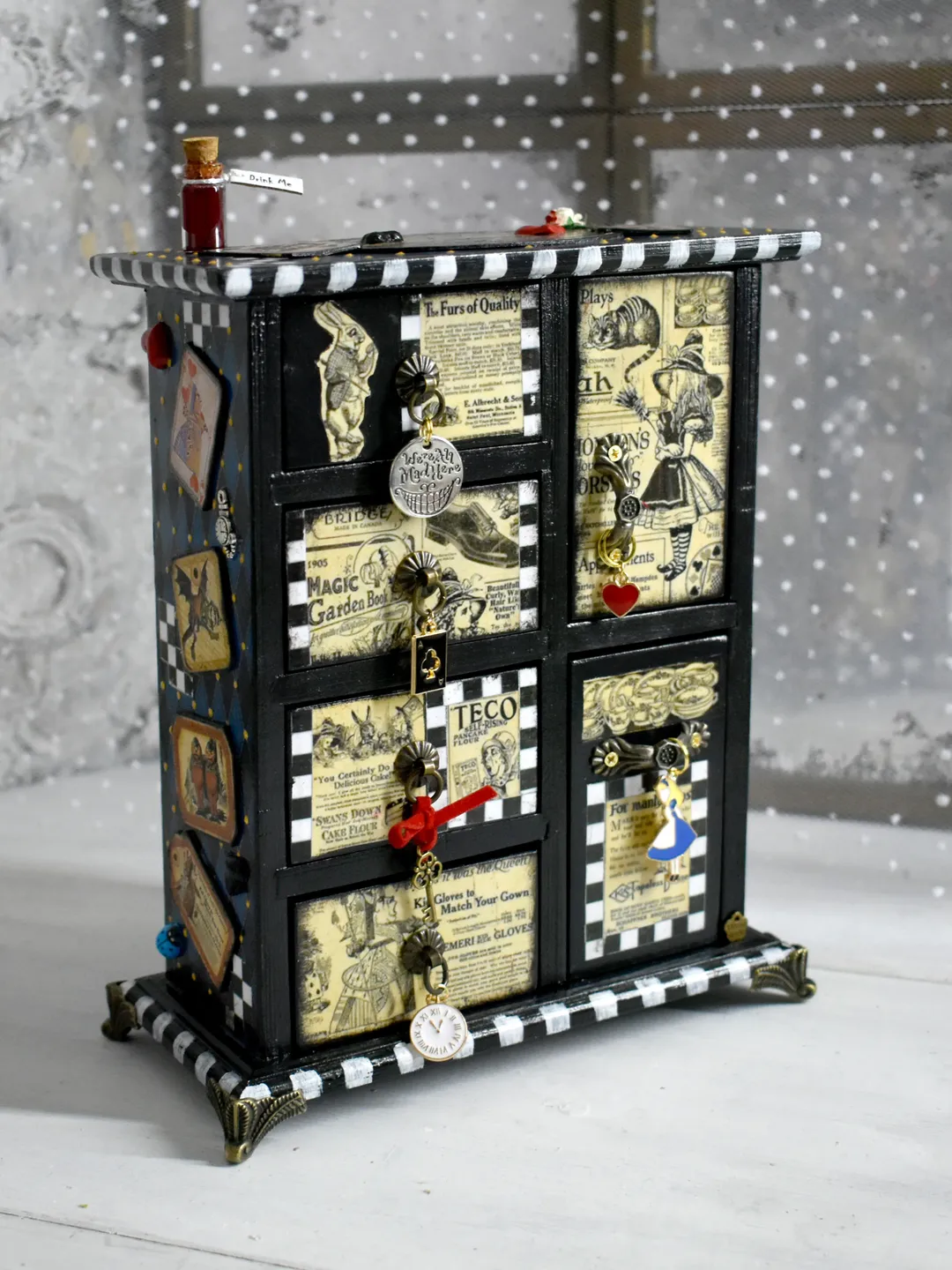 ALICE Mini Chest of Drawers for Jewelry Storage