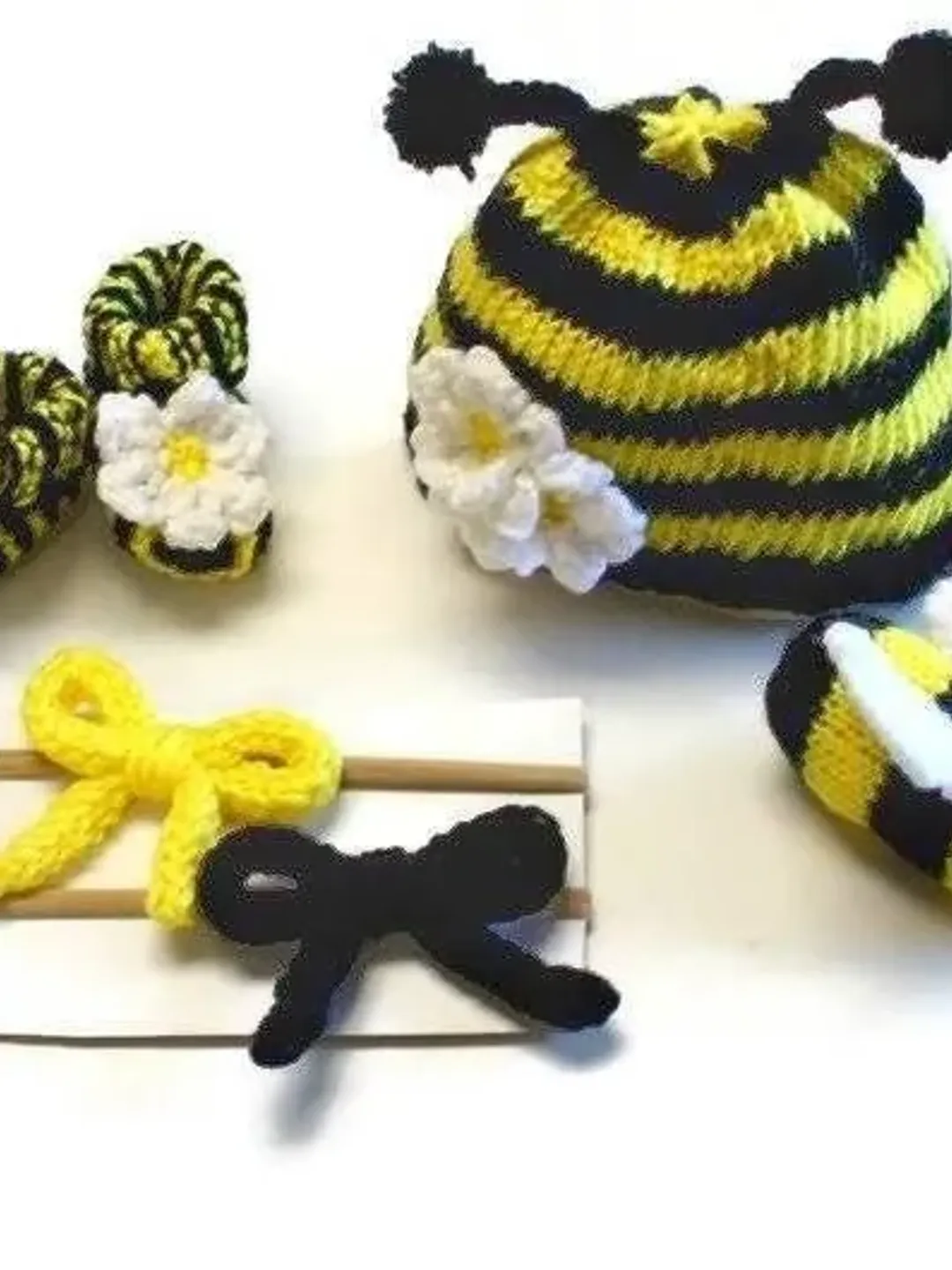 Bumblebee Photoshoot Props Set, Hat and Booties Set, Headbands and Hair Ties, Expectant Parents Baby Shower Gift Ideas, Bee Hat with Flowers