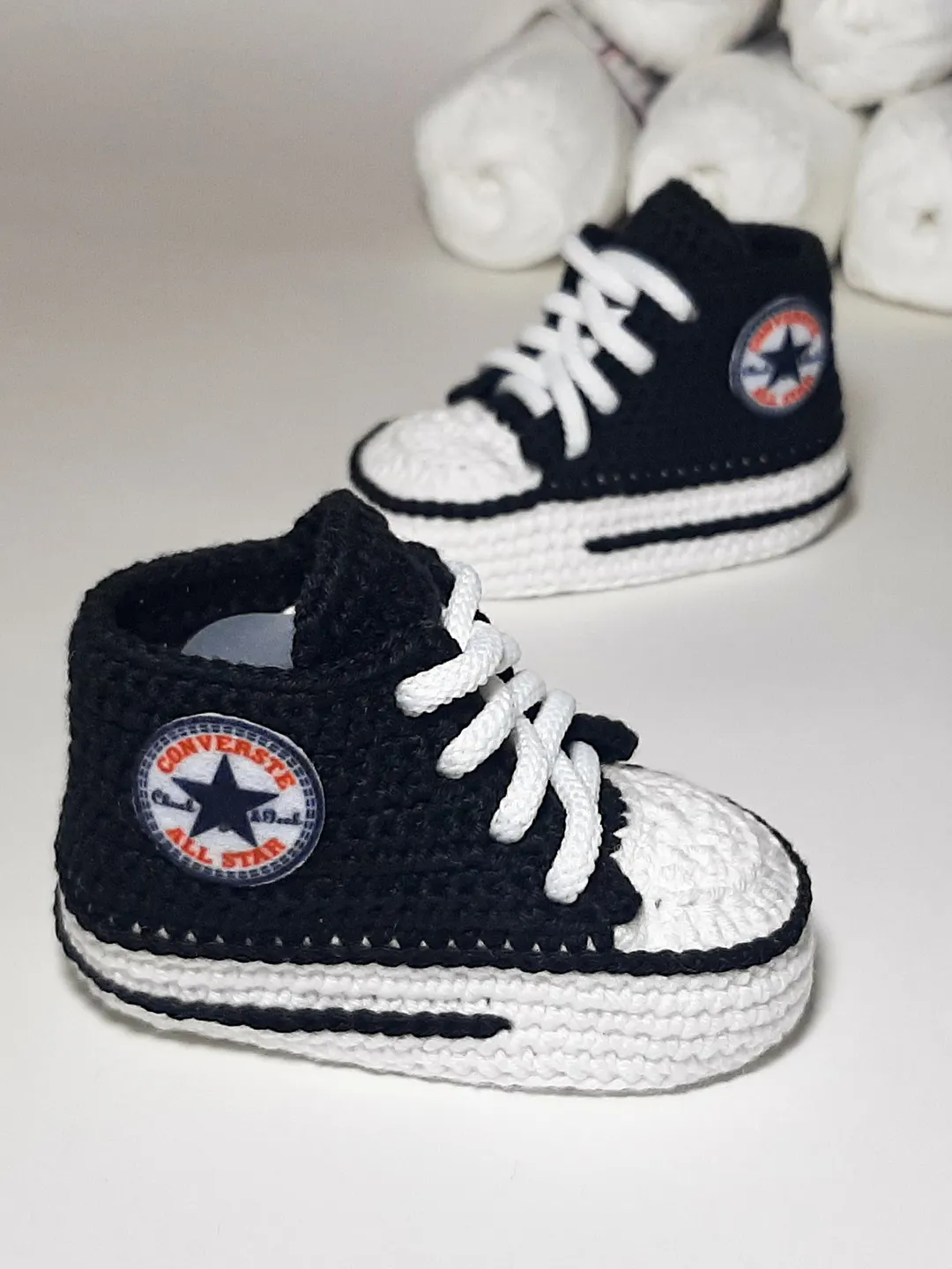 Black baby sneakers crochet, newborn booties, baby gift from dad, postpartum gift, cutie baby shower present