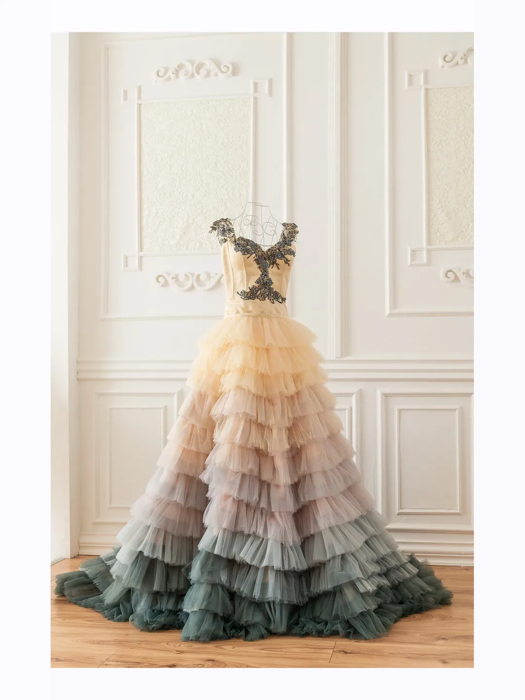 tulle engagement dress Luxurious Beaded V Neck Tulle Open Back Wedding Dresses For Engagement Party main image 1