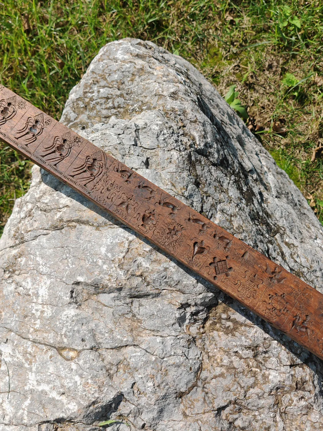 Gandhanra Antique Tibetan Buddhist Zanpar Wooden Mold Stick,Dharma Ritual Plate,Intricately Carved Esoteric Ritual Objects and protectors