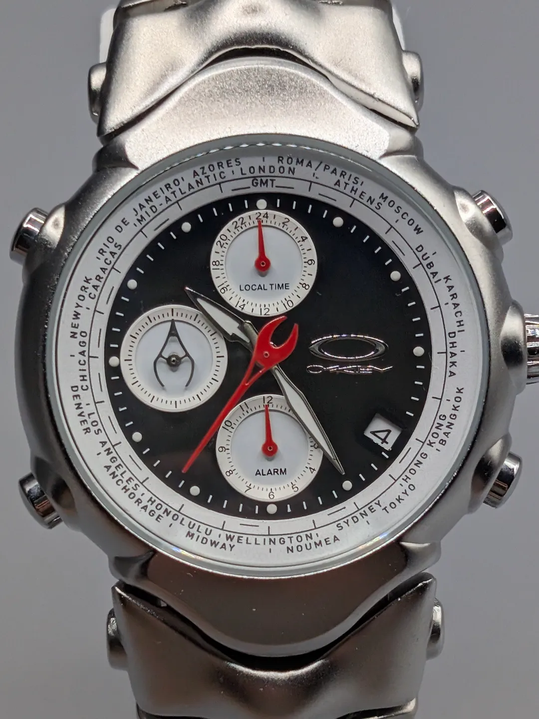 Oakley GMT Watch – Vintage Inspired Quartz
